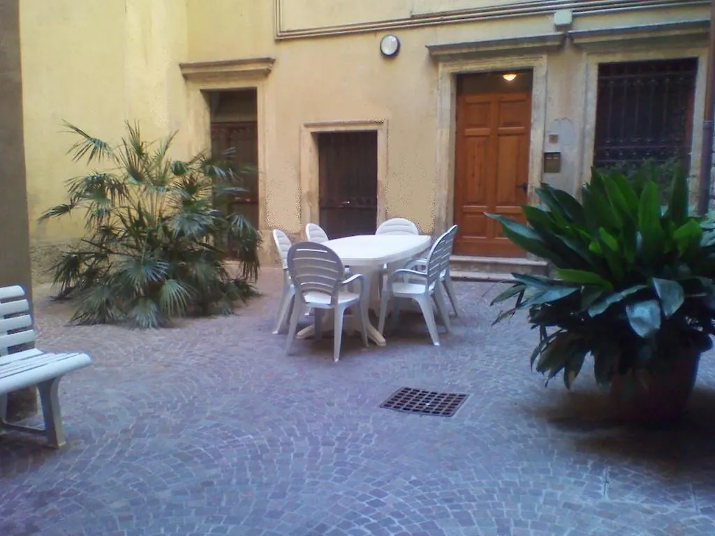 Protezione della Giovane - female hostel Verona