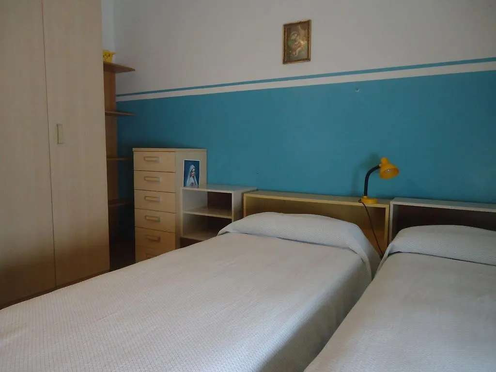 Protezione Della Giovane - Female Hostel Verona Italy