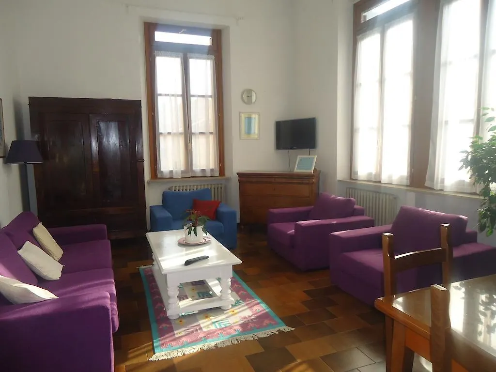 Protezione Della Giovane - Female Hostel Verona Italy